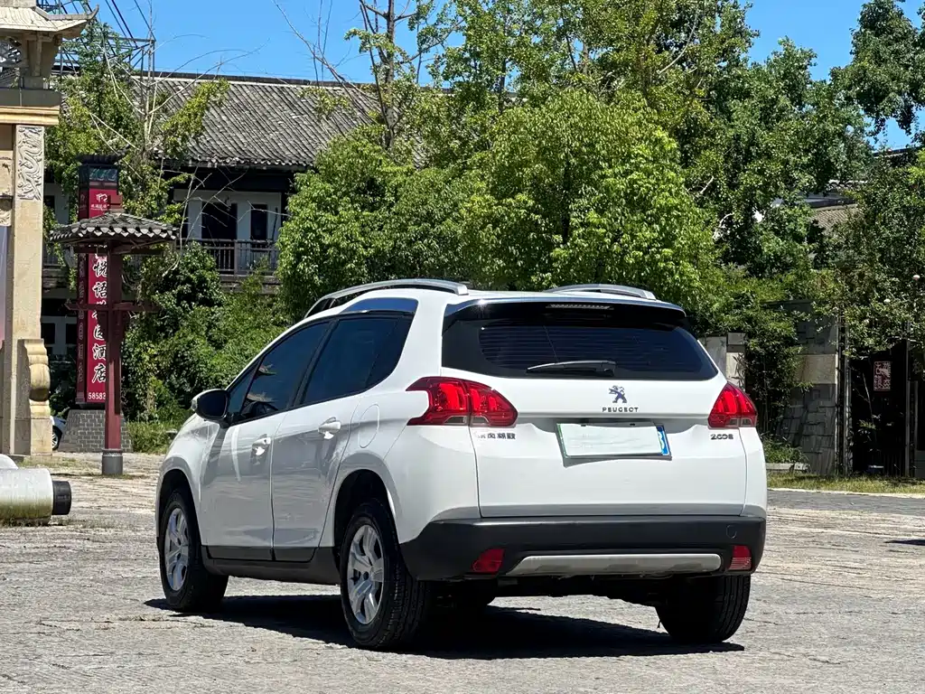 Peugeot 2008 2015 — фото 6