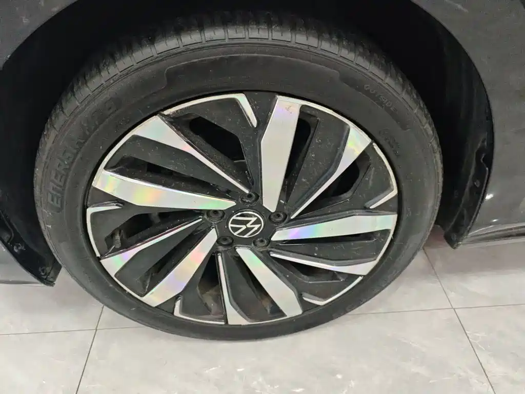Volkswagen Passat 2023 — фото 25