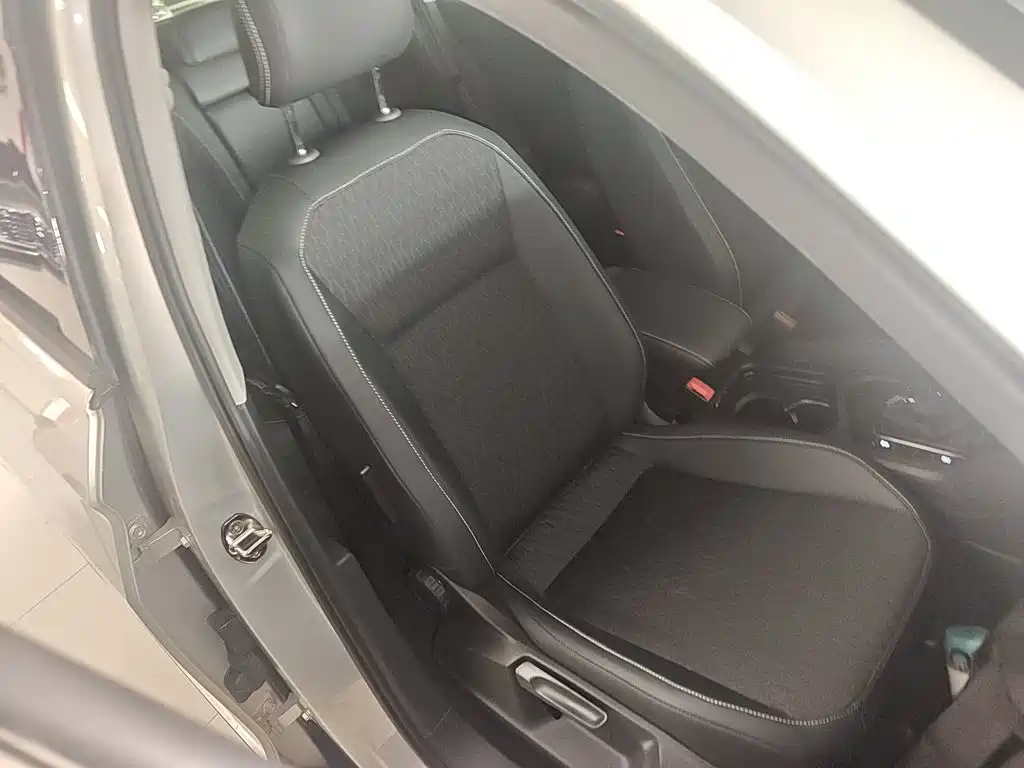 Volkswagen Tiguan L 2017 — фото 20