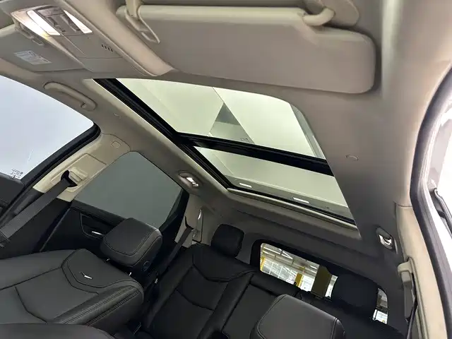 Cadillac XT5 2017 — фото 14