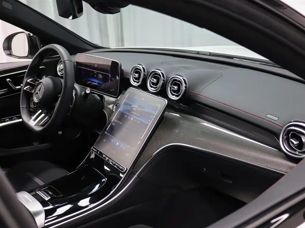 Mercedes-Benz C-Class AMG 2025 — фото 15