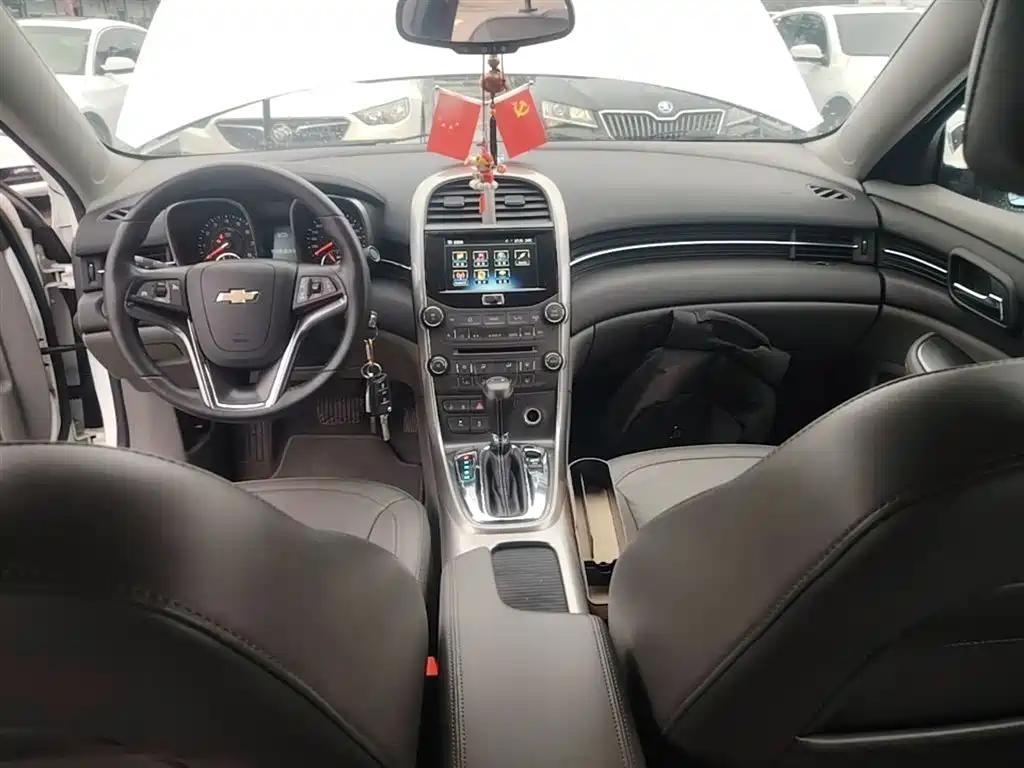 Chevrolet Malibu 2015 — фото 10