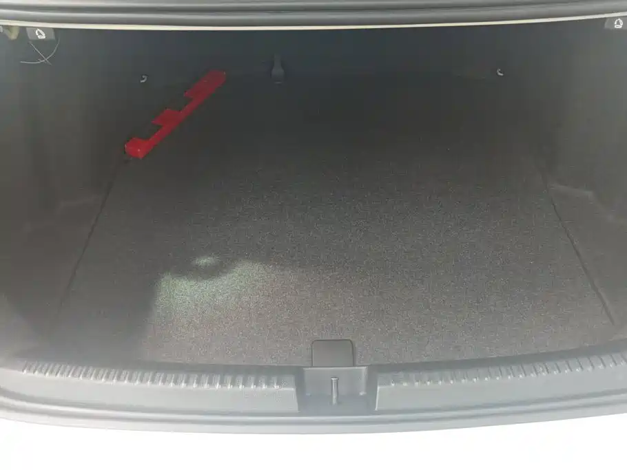 Volkswagen Sagitar 2015