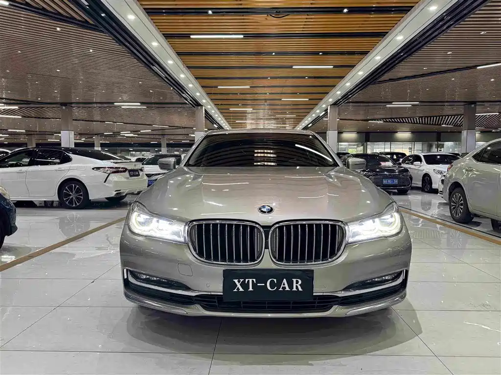 BMW 7 Series 2017 — фото 3