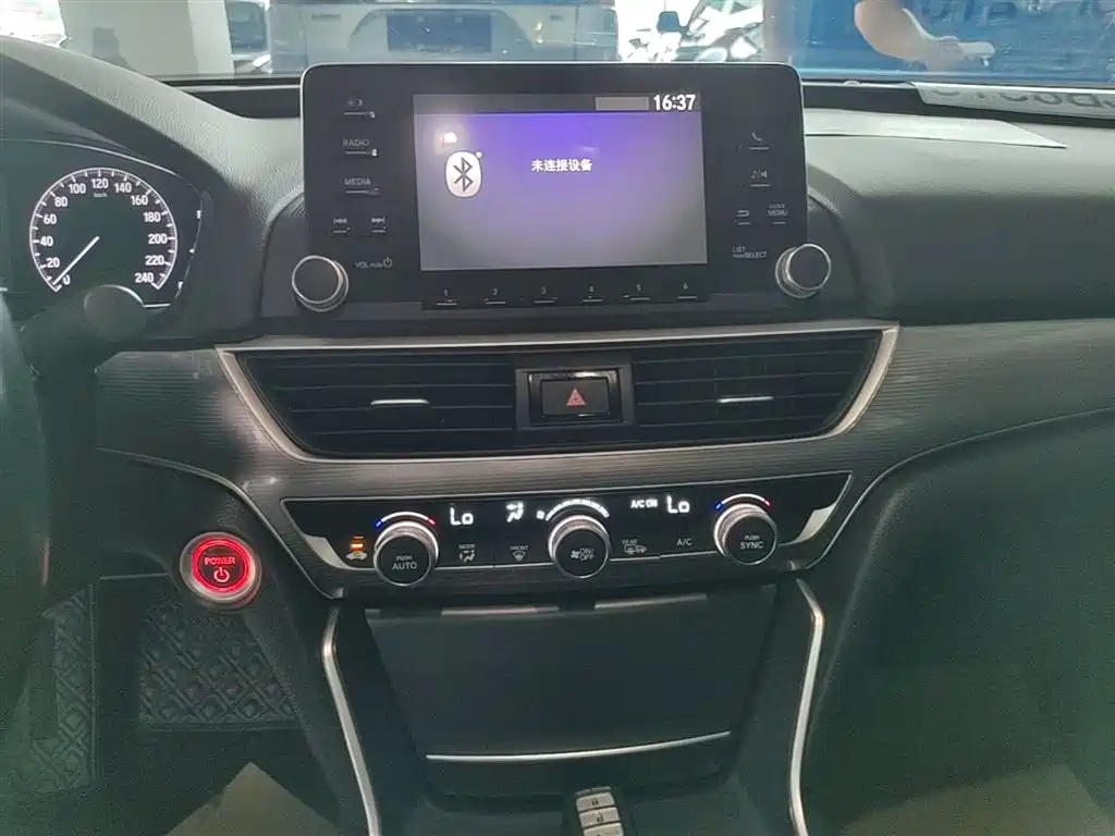 Honda Accord 2021 — фото 13