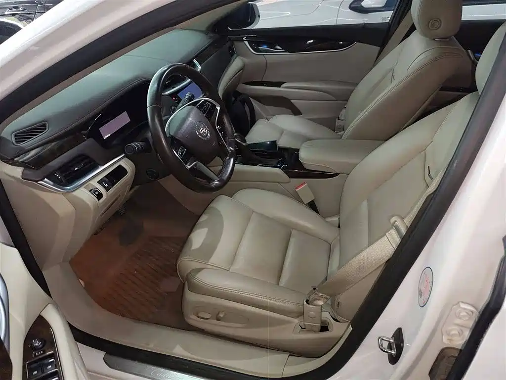 Cadillac XTS 2015 — фото 8