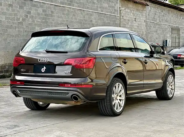 Audi Q7 2011