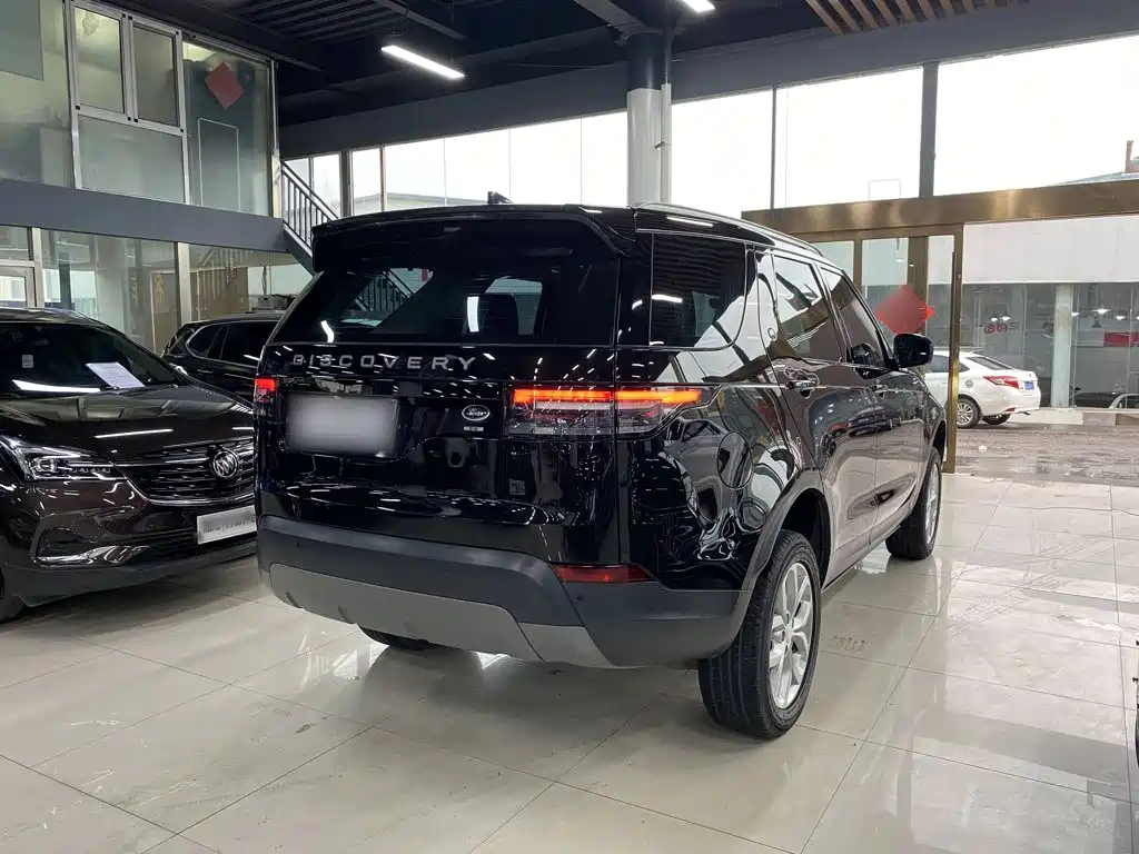 Land Rover Discovery 2018 — фото 12