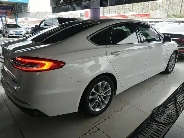 Ford Mondeo 2021