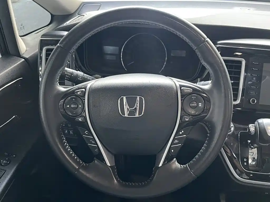 Honda Elysion 2019 — фото 12