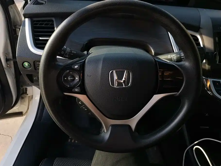 Honda Jade 2014 — фото 15