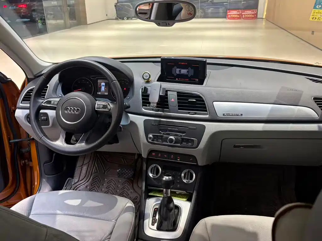 Audi Q3 2013 — фото 11