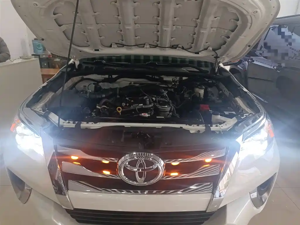 Toyota Fortuner 2019 — фото 20
