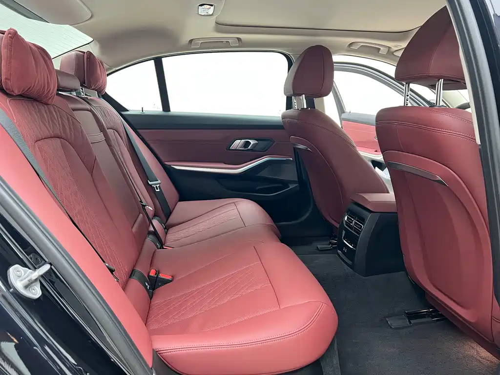 BMW i3 2024 — фото 16