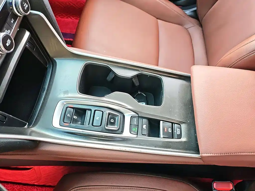 Honda Accord 2020 — фото 12
