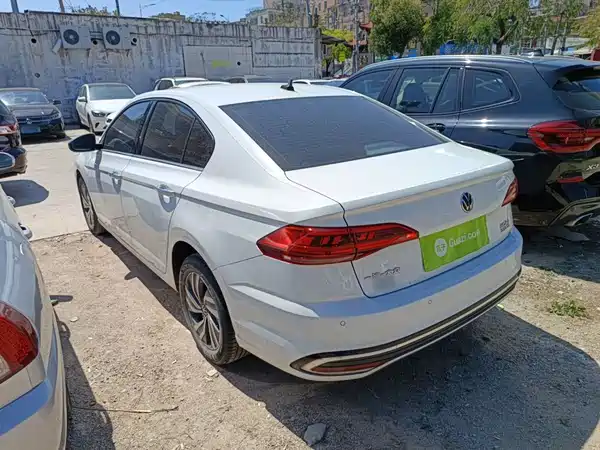 Volkswagen Bora 2023
