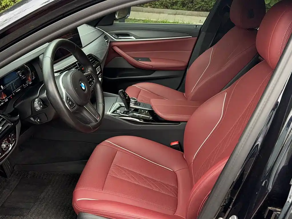 BMW 5 Series 2022 — фото 11