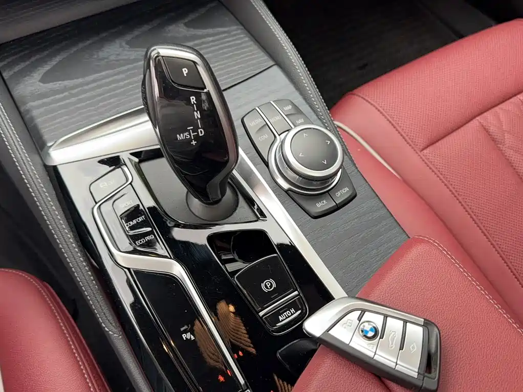 BMW 5 Series 2022 — фото 17