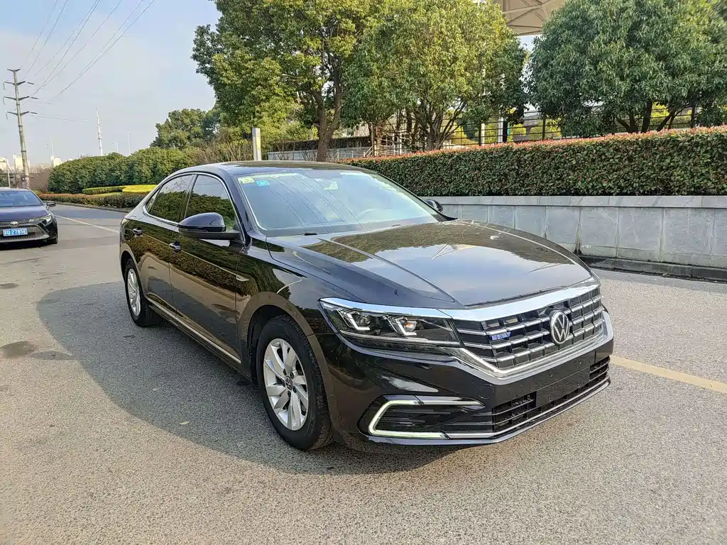 Volkswagen Passat PHEV 2021 — фото 3