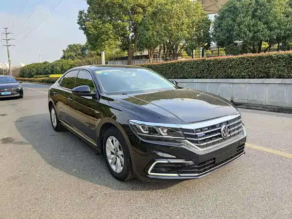 Volkswagen Passat Plug-In Hybrid 2022