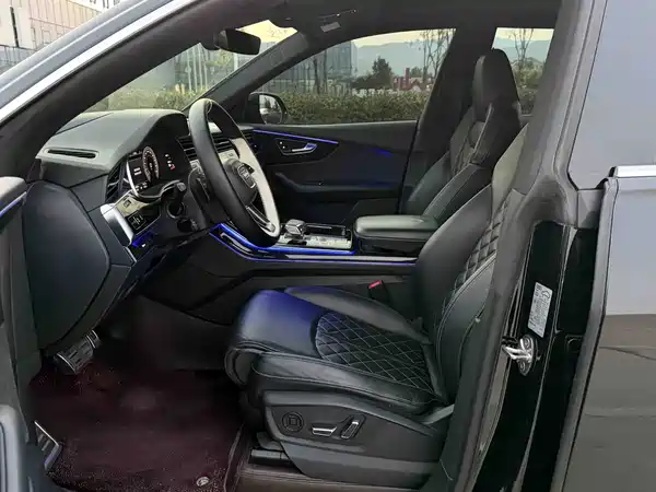 Audi Q8 2023