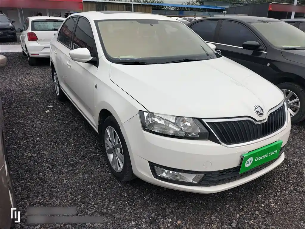 Skoda Rapid 2017 — фото 4