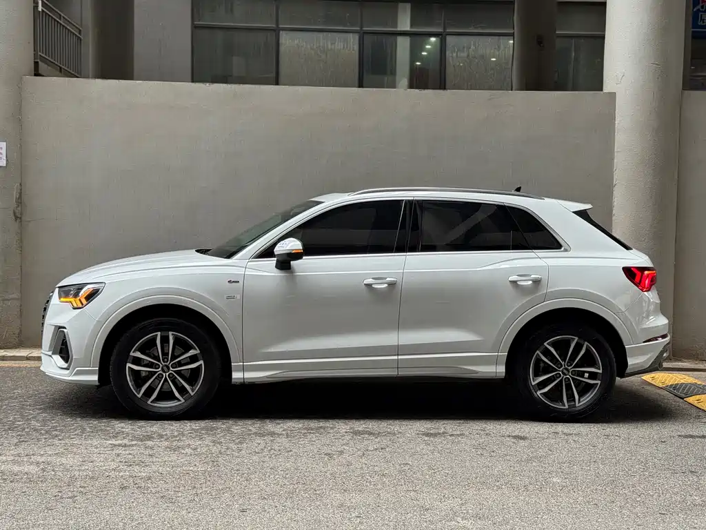Audi Q3 2023
