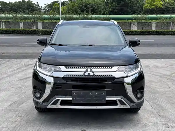 Mitsubishi Outlander 2018
