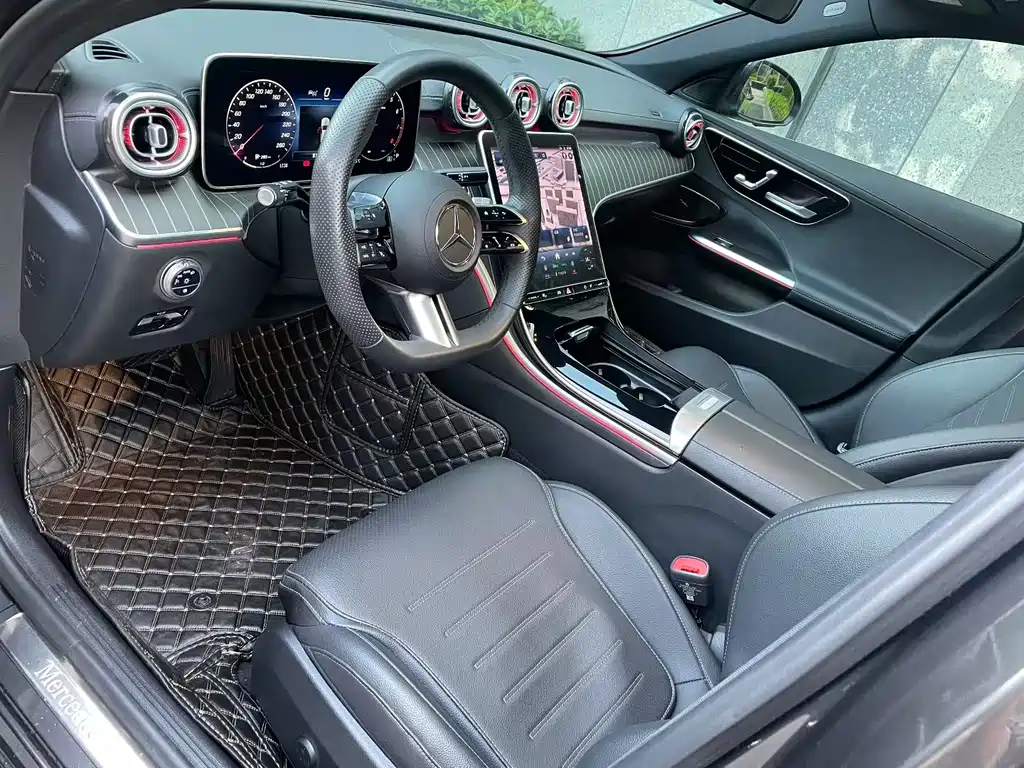 Mercedes-Benz C-Class 2023 — фото 15