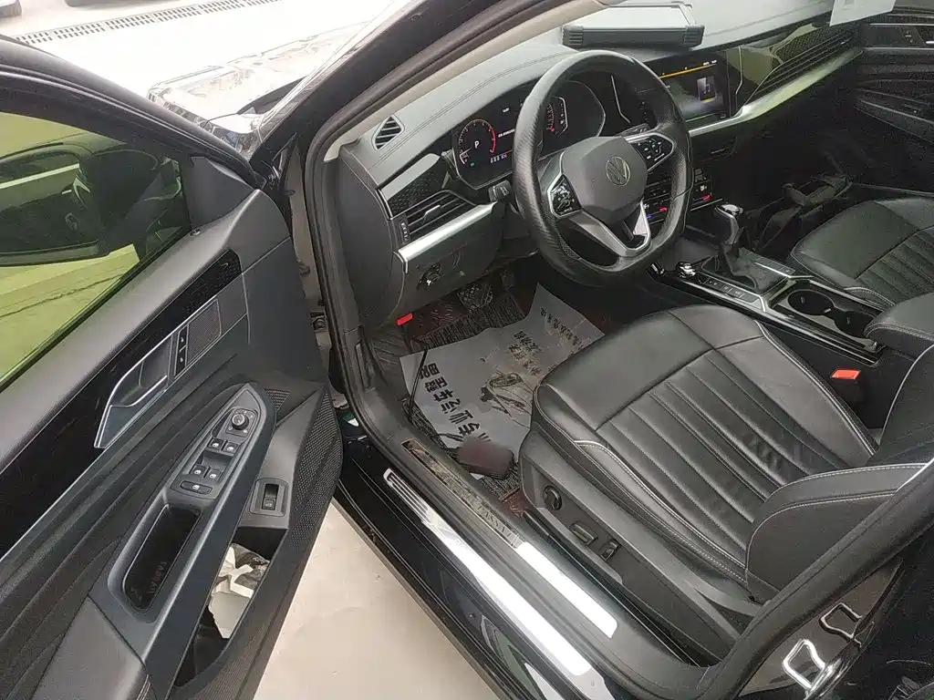 Volkswagen Passat 2023 — фото 12
