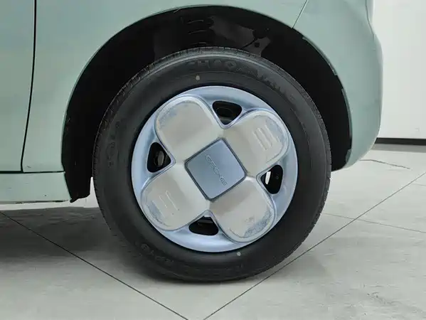 Geely Galaxy Panda 2023