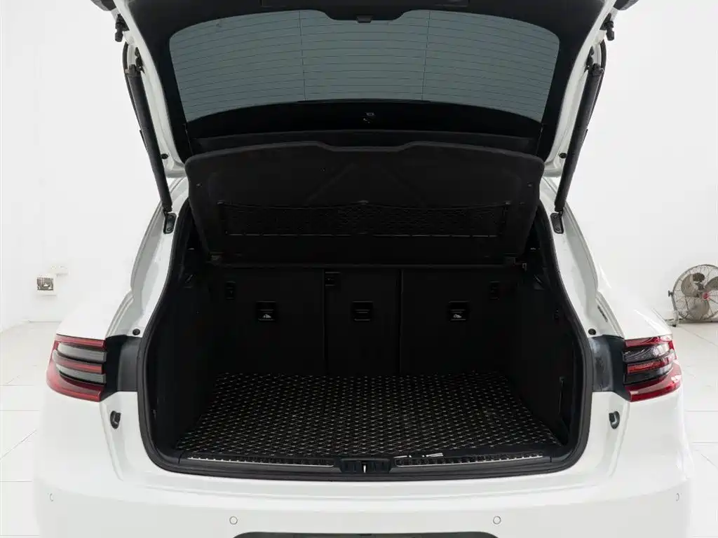 Porsche Macan 2015 — фото 13