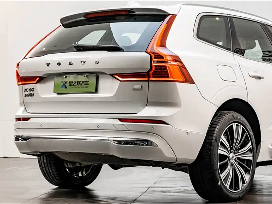 Volvo XC60 PHEV 2024 — фото 8