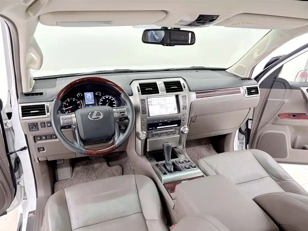 Lexus GX 2012 — фото 13