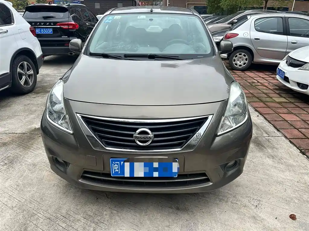 Nissan Sunny 2011 — фото 2