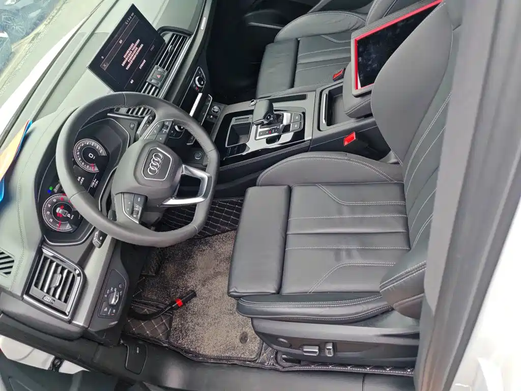 Audi Q5L 2023 — фото 15