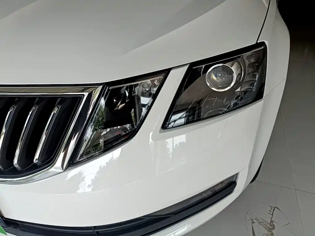 Skoda Octavia 2019 — фото 24