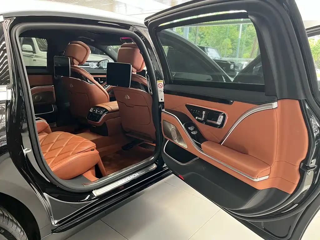 Mercedes-Benz Maybach S-Class 2023 — фото 10