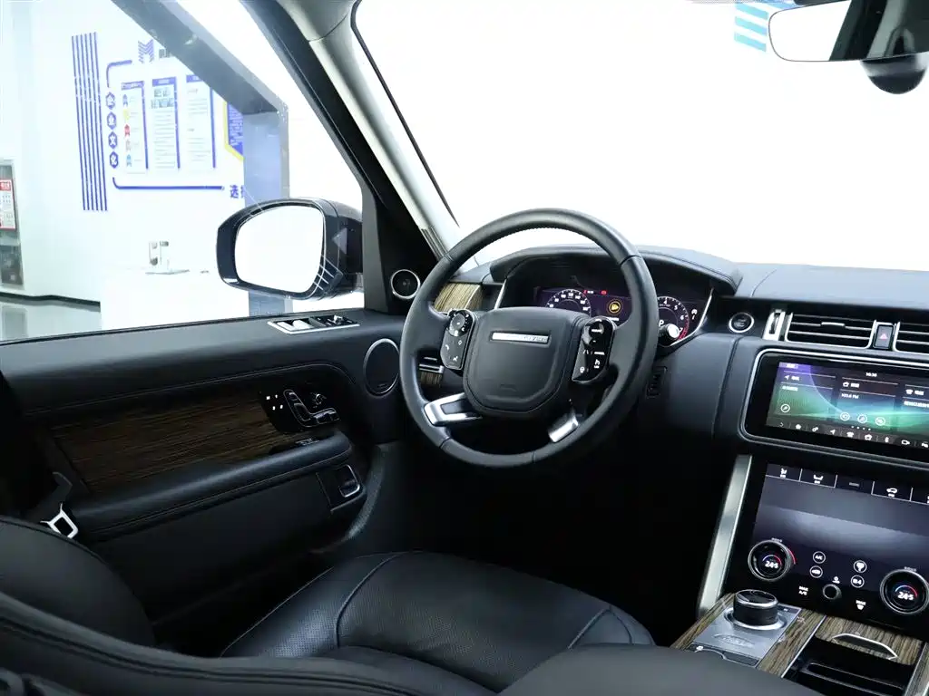 Land Rover Range Rover 2019 — фото 14