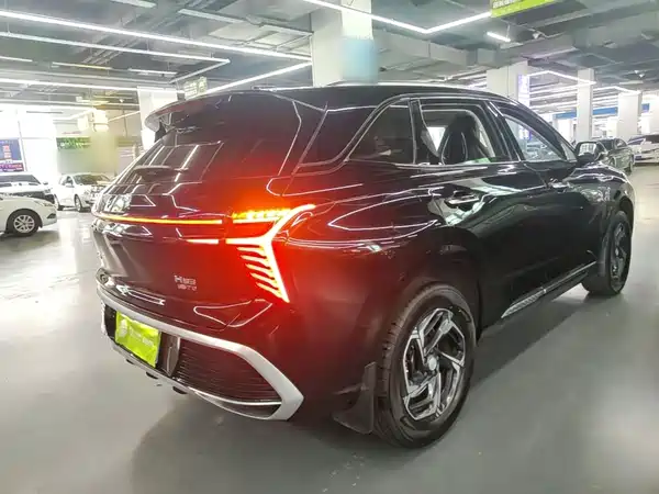 Hongqi HS3 2024