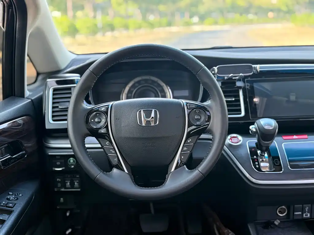 Honda Elysion 2018 — фото 15