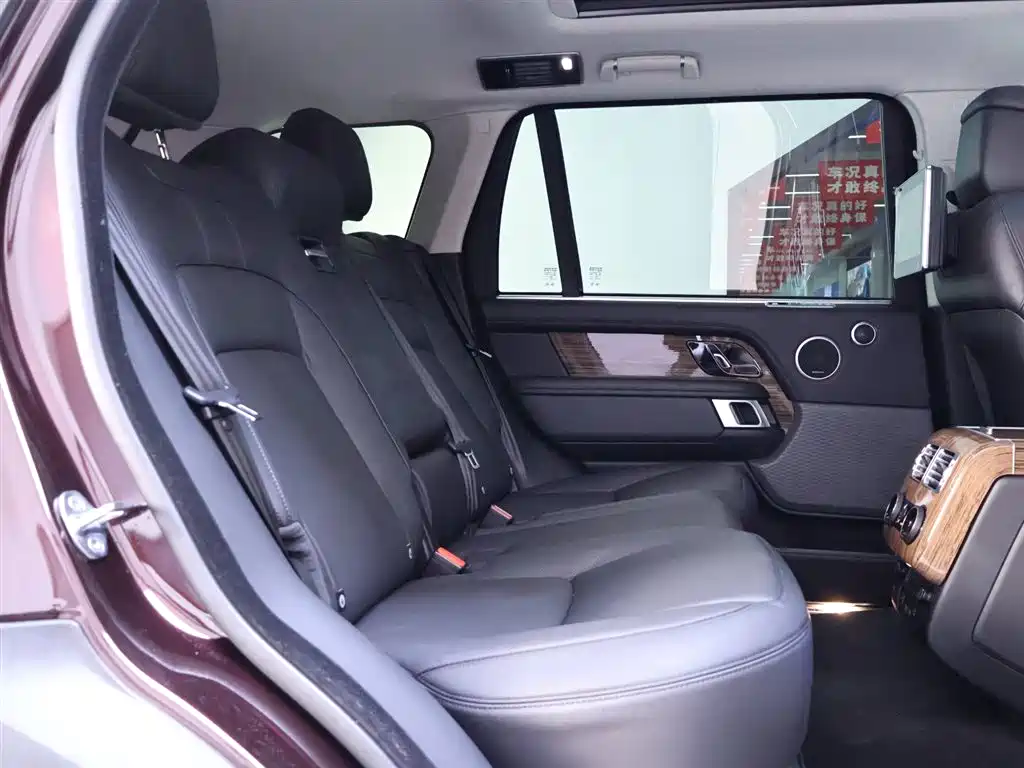 Land Rover Range Rover 2019 — фото 21