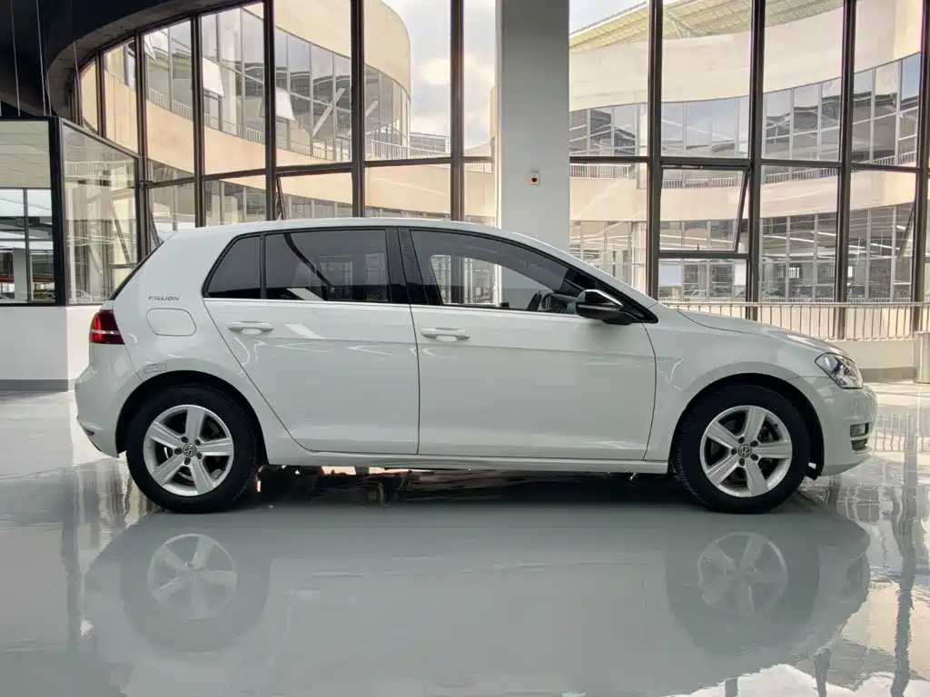 Volkswagen Golf 2017 — фото 13