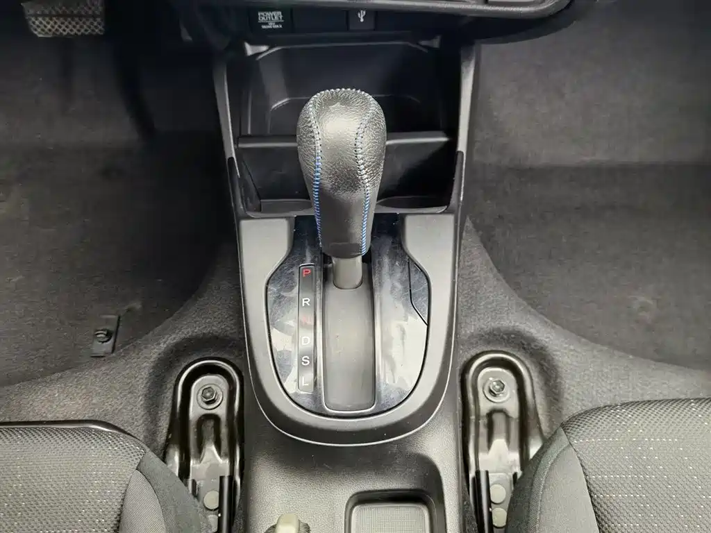Honda Fit 2014 — фото 13