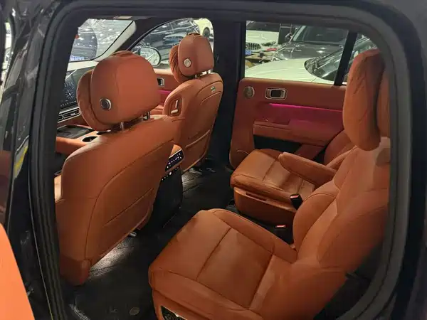 Li Auto L8 2025
