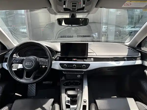 Audi A4L 2023