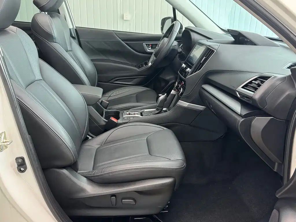 Subaru Forester 2021 — фото 33