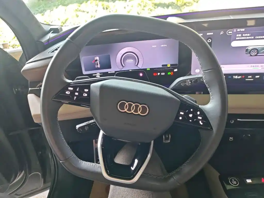 Audi Q6L e-tron 2025 — фото 11