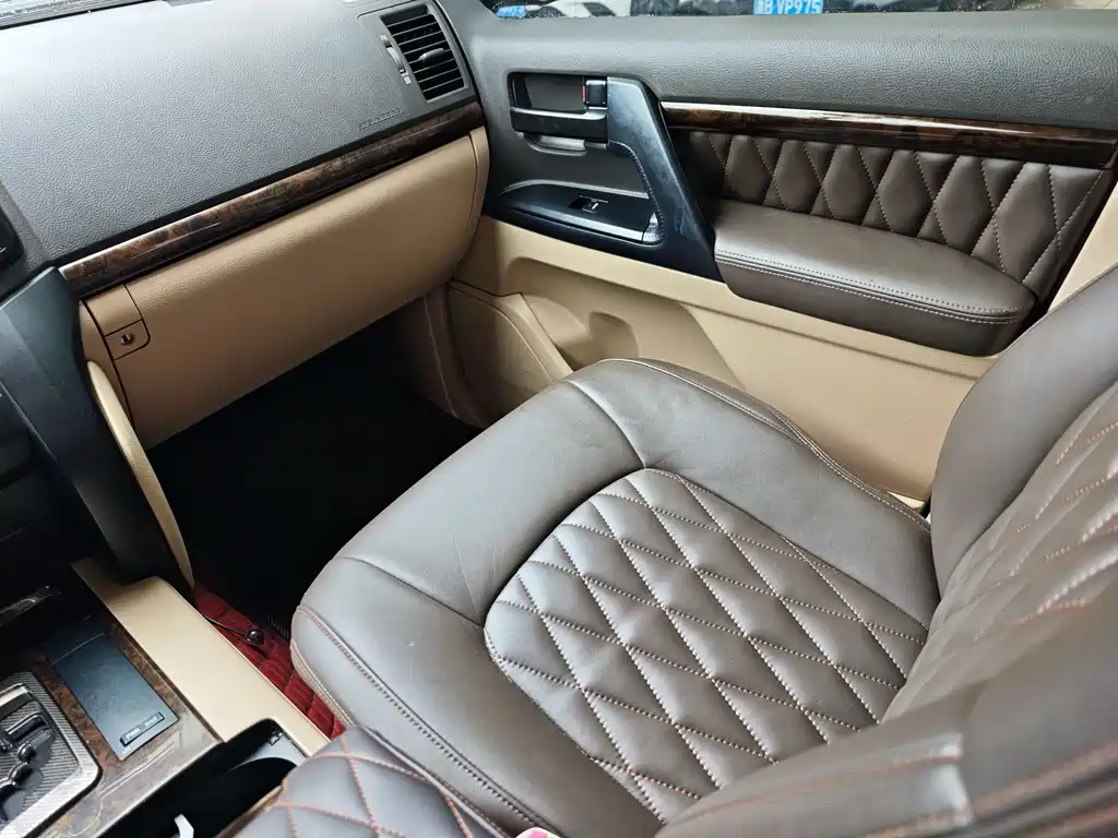 Toyota Land Cruiser 2015 — фото 10