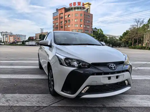 Toyota Yaris L 2021
